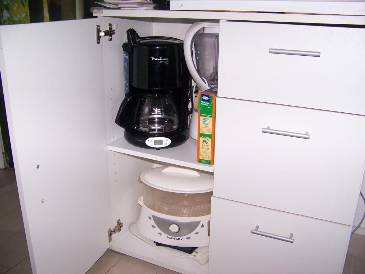 Charmant Studio Au Calme Tout Confort Dans Chateau Neo Gothique Proche Zenith Comet Orleans Parking Voiture Gratuit Wifi Haut Debit Rue Des Montees المظهر الخارجي الصورة