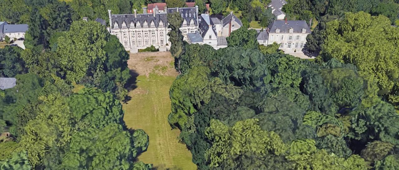 Charmant Studio Au Calme Tout Confort Dans Chateau Neo Gothique Proche Zenith Comet Orleans Parking Voiture Gratuit Wifi Haut Debit Rue Des Montees المظهر الخارجي الصورة