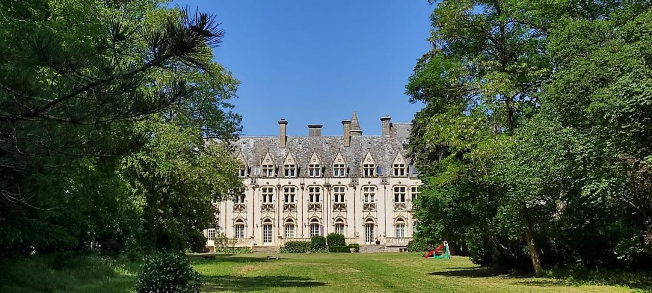 Charmant Studio Au Calme Tout Confort Dans Chateau Neo Gothique Proche Zenith Comet Orleans Parking Voiture Gratuit Wifi Haut Debit Rue Des Montees المظهر الخارجي الصورة